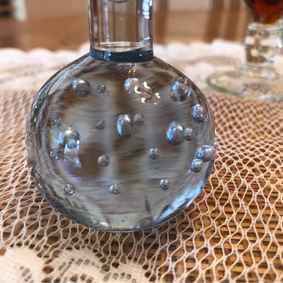 FOUR ANTIQUE BUD VASES - Picture 6 of 15